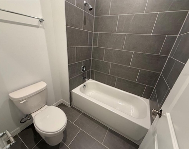 405 Eventide Avenue - Photo Thumbnail 23