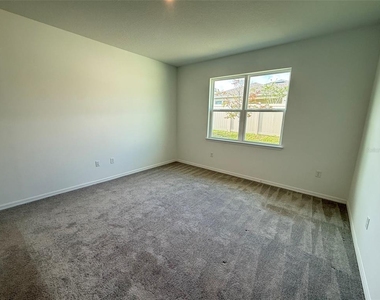 405 Eventide Avenue - Photo Thumbnail 11
