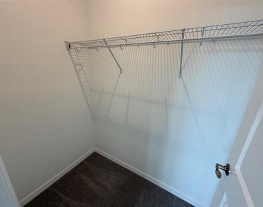 405 Eventide Avenue - Photo Thumbnail 20