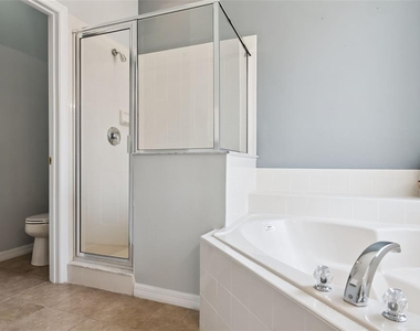 143 Cordova Avenue - Photo Thumbnail 30