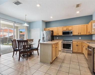 143 Cordova Avenue - Photo Thumbnail 4