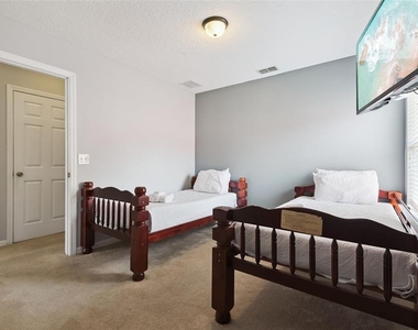 143 Cordova Avenue - Photo Thumbnail 25