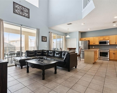 143 Cordova Avenue - Photo Thumbnail 14
