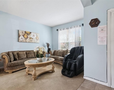 143 Cordova Avenue - Photo Thumbnail 9