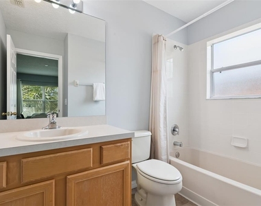 143 Cordova Avenue - Photo Thumbnail 26