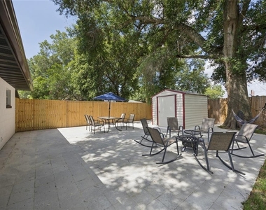 536 Hibiscus Way - Photo Thumbnail 25
