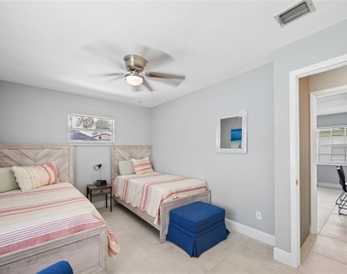 536 Hibiscus Way - Photo Thumbnail 17