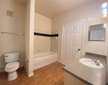 6025 Westgate Drive - Photo Thumbnail 21