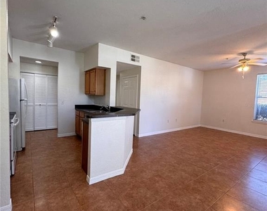 6025 Westgate Drive - Photo Thumbnail 9
