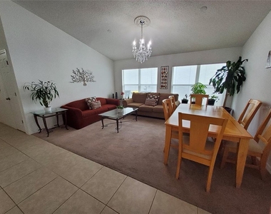 944 Lockbreeze Drive - Photo Thumbnail 7