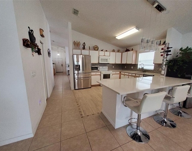 944 Lockbreeze Drive - Photo Thumbnail 9