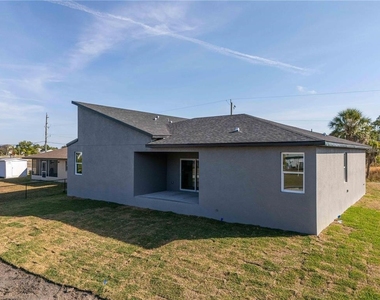 15 Ramblewood Street - Photo Thumbnail 73