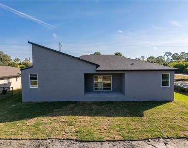 15 Ramblewood Street - Photo Thumbnail 72
