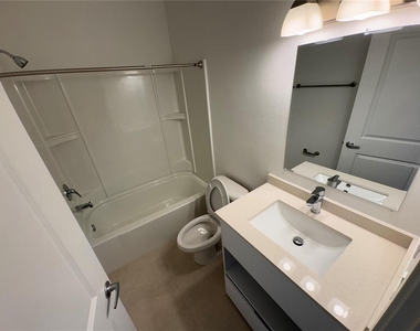 1209 Southstation Place - Photo Thumbnail 12