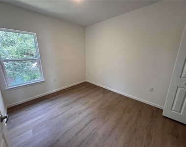 1209 Southstation Place - Photo Thumbnail 14