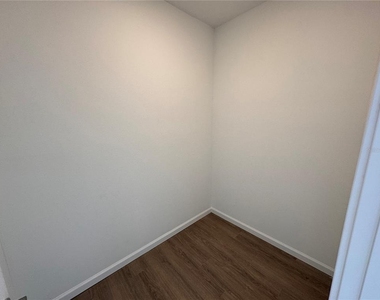 1209 Southstation Place - Photo Thumbnail 11