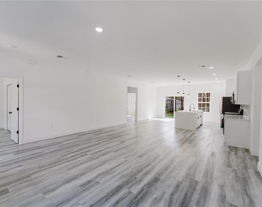 6732 Sw 132nd Street - Photo Thumbnail 3
