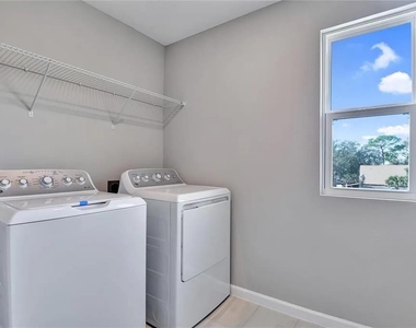 560 Summit River Drive - Photo Thumbnail 31