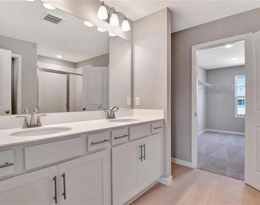 560 Summit River Drive - Photo Thumbnail 4