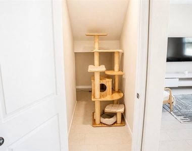 560 Summit River Drive - Photo Thumbnail 29