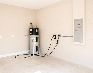 560 Summit River Drive - Photo Thumbnail 34