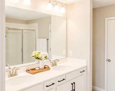 560 Summit River Drive - Photo Thumbnail 11