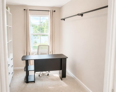 560 Summit River Drive - Photo Thumbnail 12