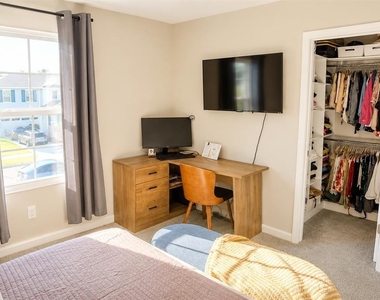 560 Summit River Drive - Photo Thumbnail 16