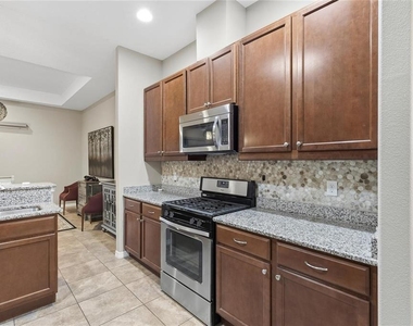 8683 Bridgeport Bay Circle - Photo Thumbnail 8