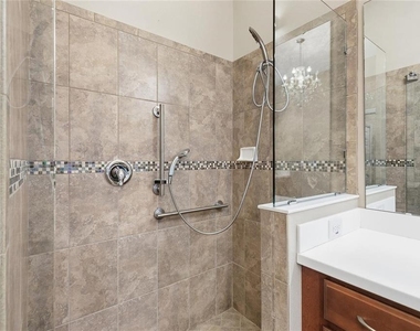 8683 Bridgeport Bay Circle - Photo Thumbnail 16
