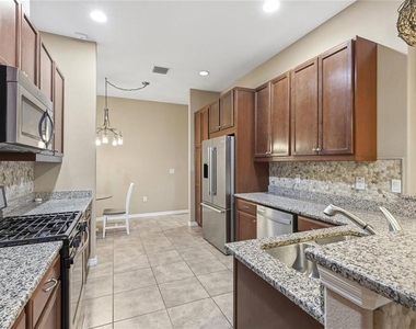 8683 Bridgeport Bay Circle - Photo Thumbnail 11