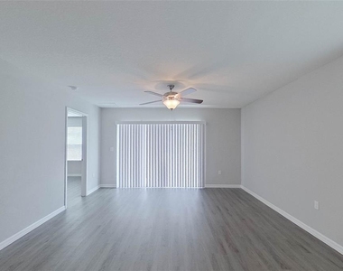 8665 Sw 44th Court - Photo Thumbnail 4