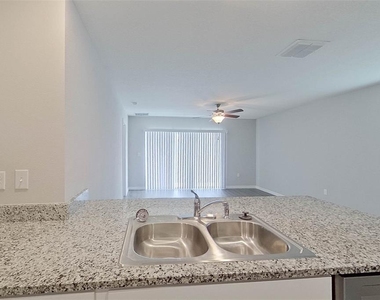 8665 Sw 44th Court - Photo Thumbnail 6