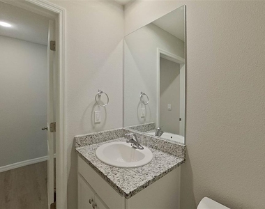 8665 Sw 44th Court - Photo Thumbnail 11