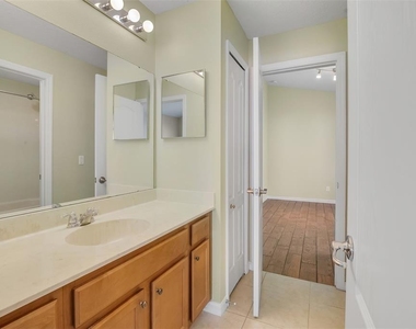 12608 Iris Lake Drive - Photo Thumbnail 14