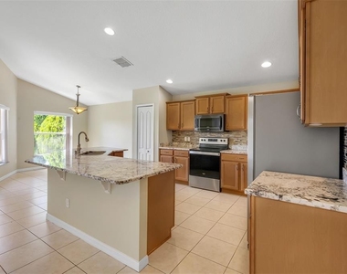 12608 Iris Lake Drive - Photo Thumbnail 6