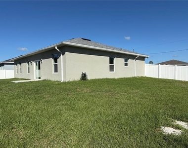 2129 Hibiscus Place - Photo Thumbnail 34