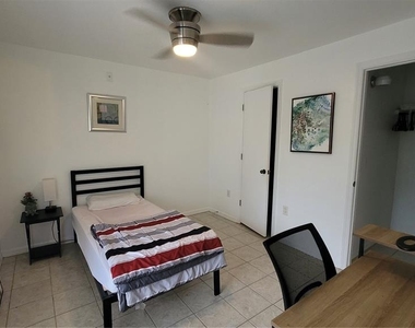 4000 Sw 23rd Street - Photo Thumbnail 9
