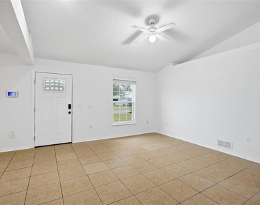 38 Bud Field Drive - Photo Thumbnail 3
