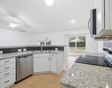 38 Bud Field Drive - Photo Thumbnail 16