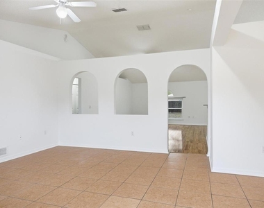 38 Bud Field Drive - Photo Thumbnail 2