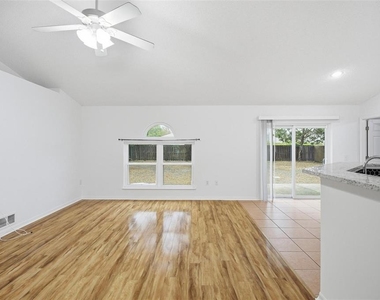 38 Bud Field Drive - Photo Thumbnail 11
