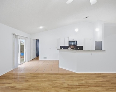 38 Bud Field Drive - Photo Thumbnail 12