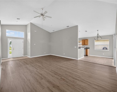 463 Winwood Court - Photo Thumbnail 4