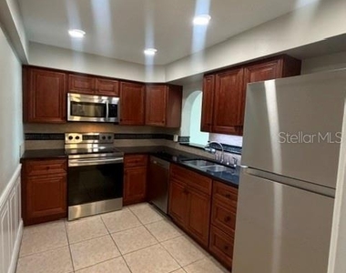 700 Mirror Terrace Nw - Photo Thumbnail 5