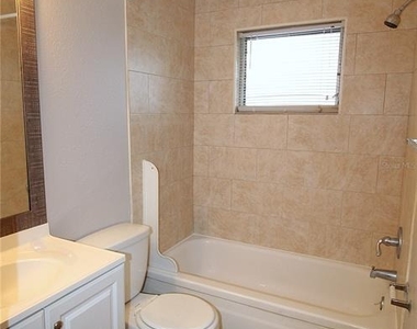3001 Bee Ridge Road - Photo Thumbnail 4