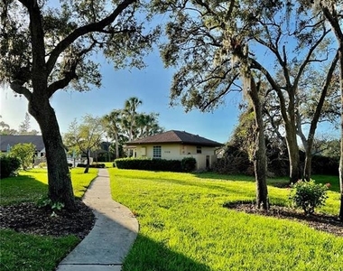 7186 Lakeside Drive - Photo Thumbnail 18
