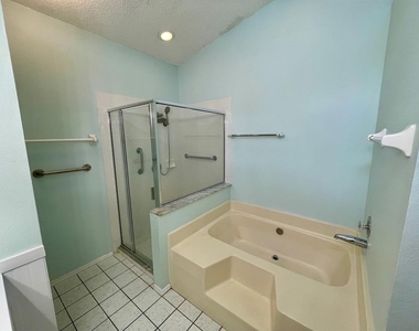 4337 Edenrose Way - Photo Thumbnail 11
