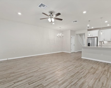 3331 Chestertown Loop - Photo Thumbnail 12