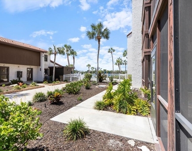 1604 Stickney Point Road - Photo Thumbnail 17